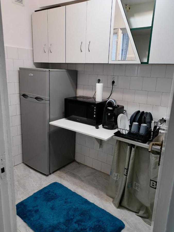 Bega Circumvalatiunii 1 Room Apartment ทิมิชัวรา ภายนอก รูปภาพ