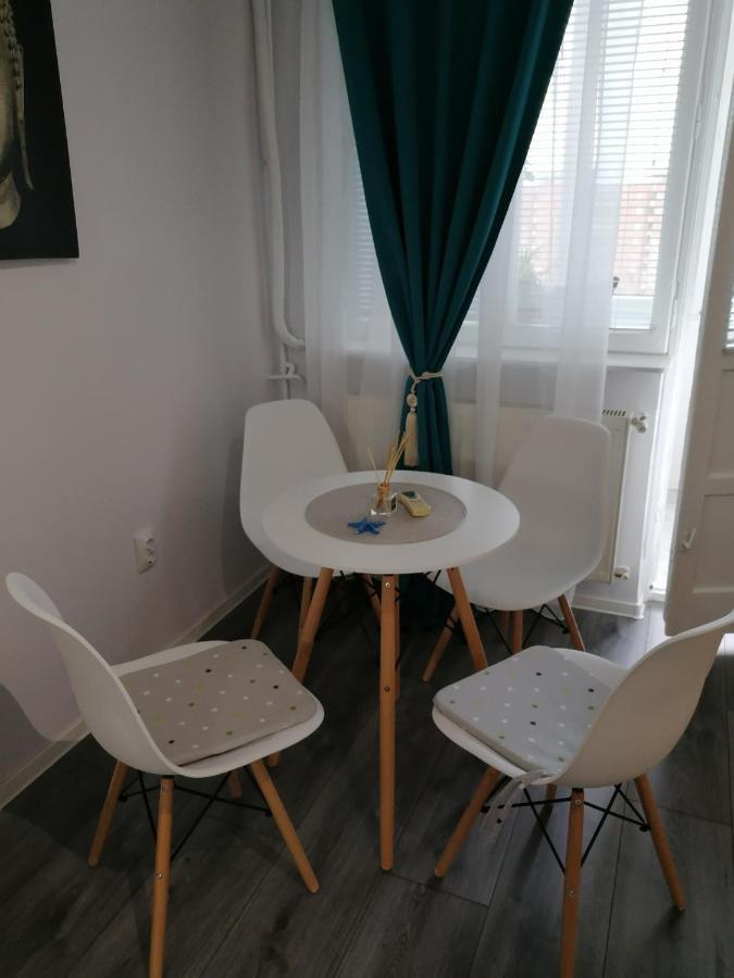 Bega Circumvalatiunii 1 Room Apartment ทิมิชัวรา ภายนอก รูปภาพ
