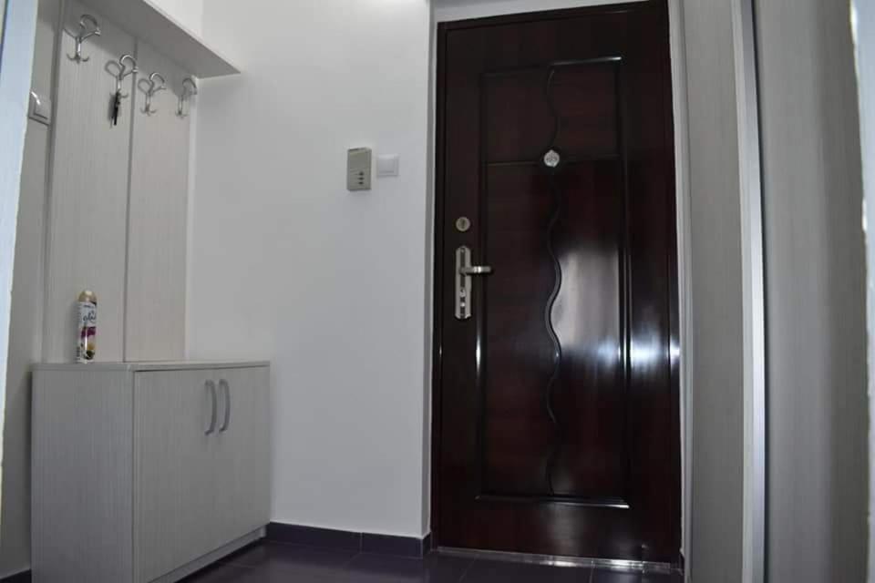 Bega Circumvalatiunii 1 Room Apartment ทิมิชัวรา ภายนอก รูปภาพ